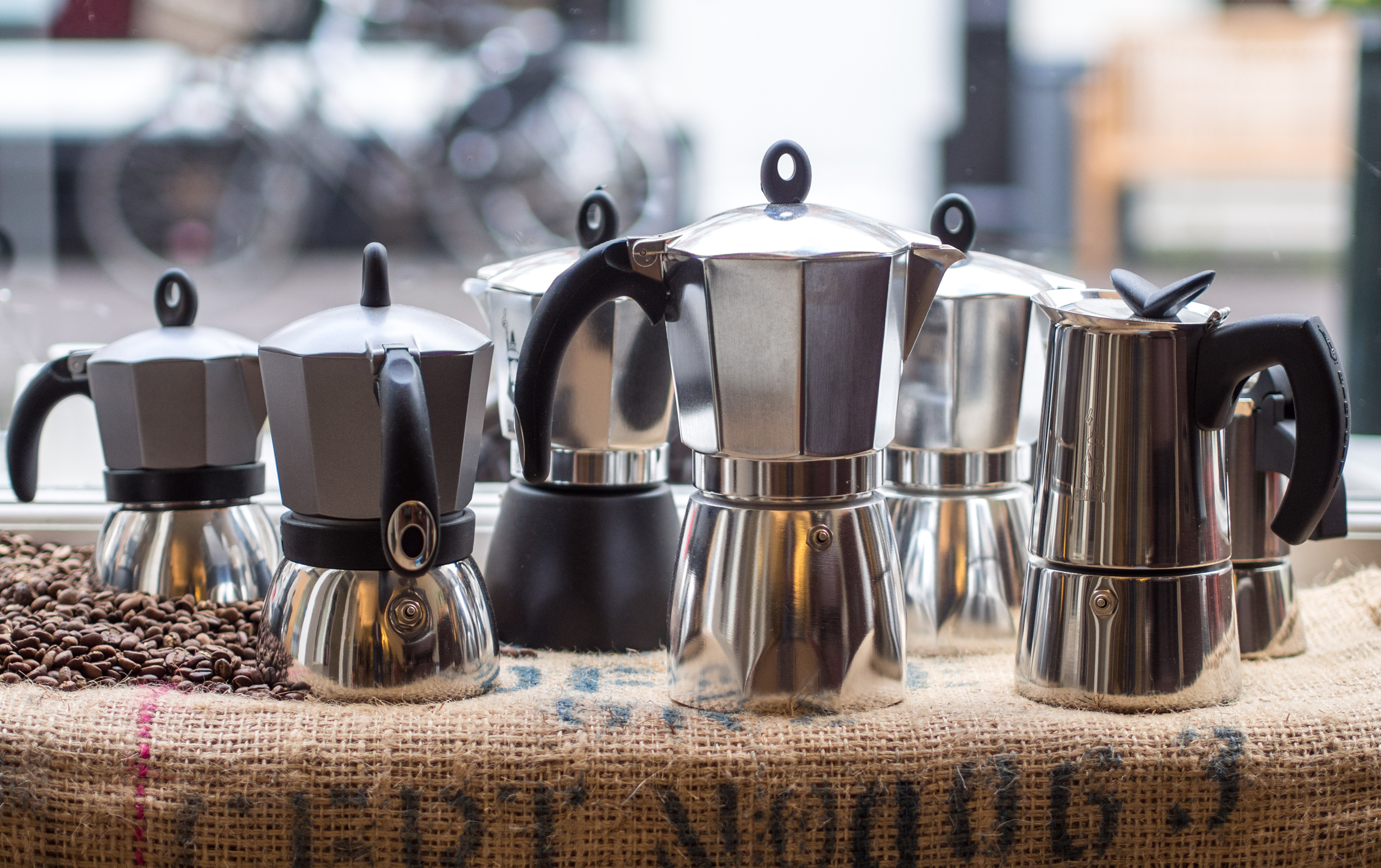 Как варить кофе в гейзерной кофеварке, какой лучше купить молотый кофе для гейзера